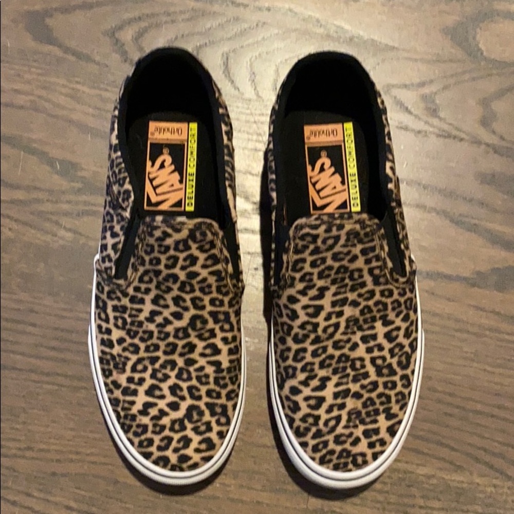 Leapord print vans, they say 9.5 but fit like a 10